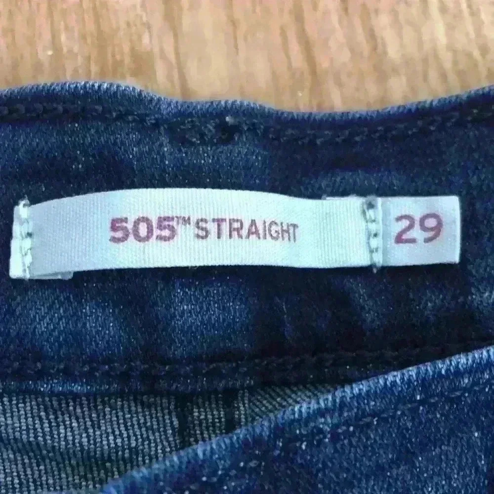 Women’s Levi’s Dark Wash 5 Pocket 505 Mid Rise Jeans - Picture 2 of 6
